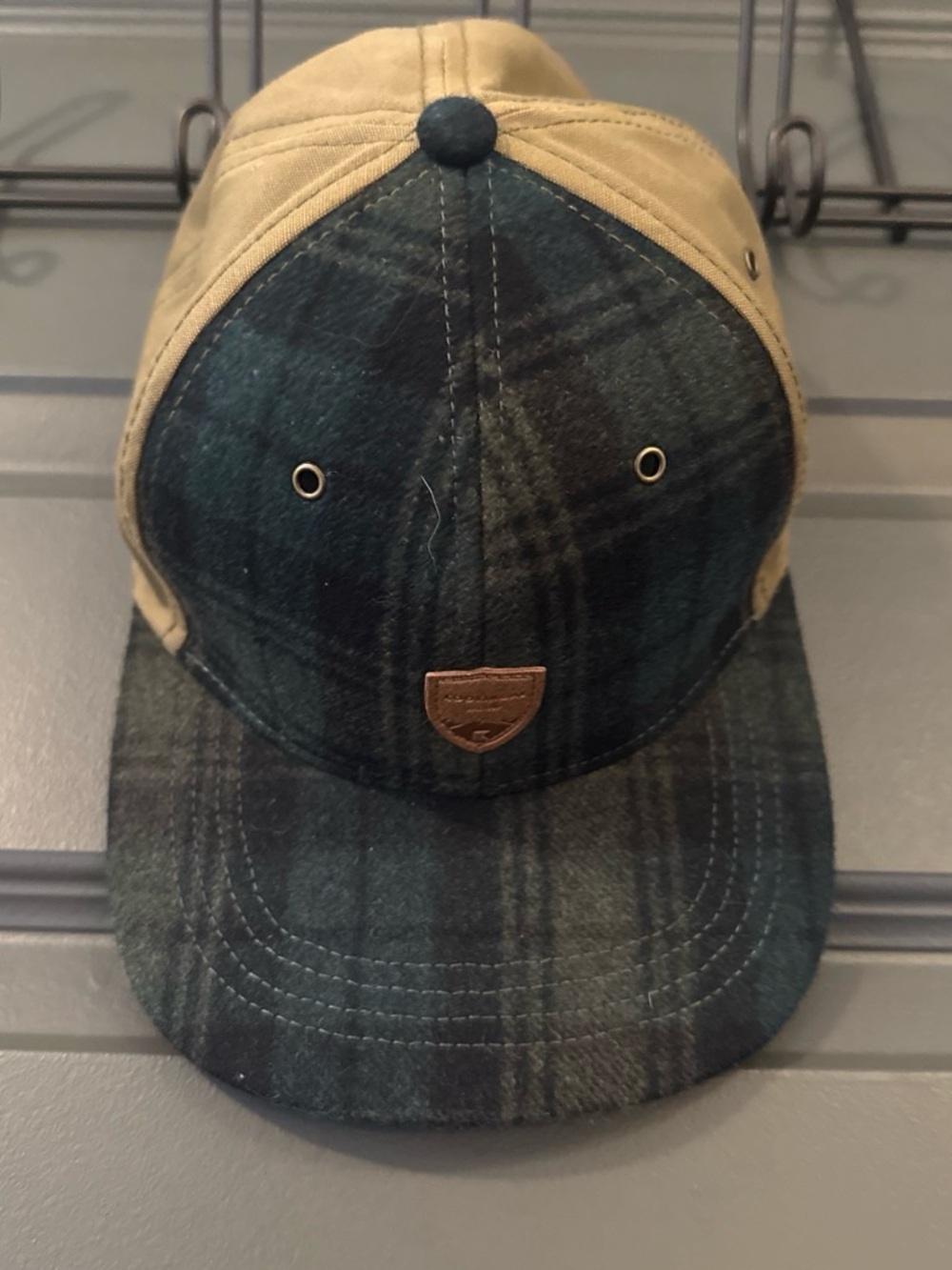 Kooringal Plaid Wool Blend Snapback Hat Cap Tan Black Leather Patch